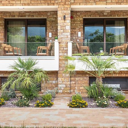 Porto Fino Apartment Asproválta Ngoại thất bức ảnh