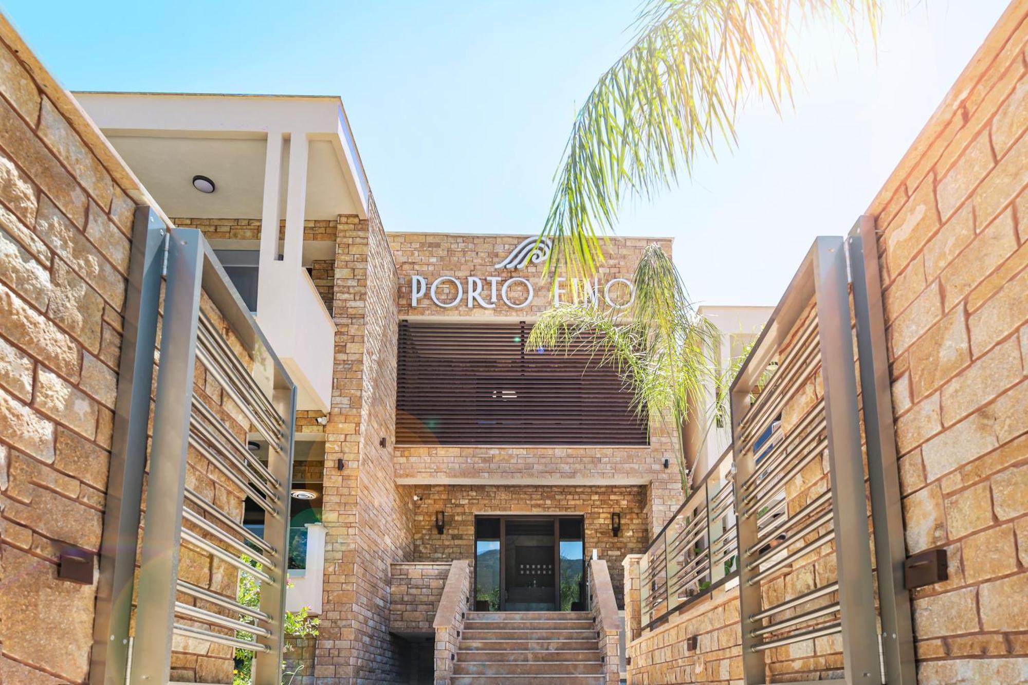Porto Fino Apartment Asproválta Ngoại thất bức ảnh