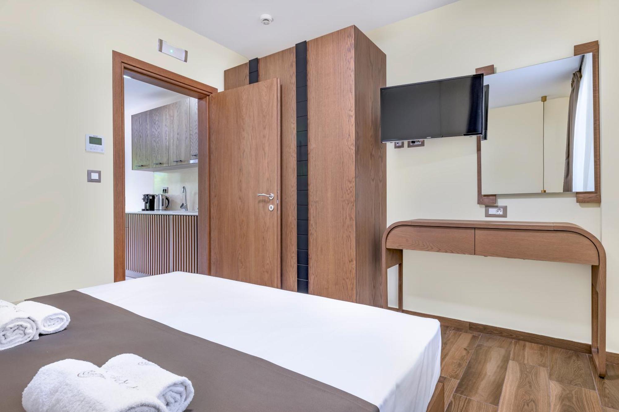 Porto Fino Apartment Asproválta Ngoại thất bức ảnh